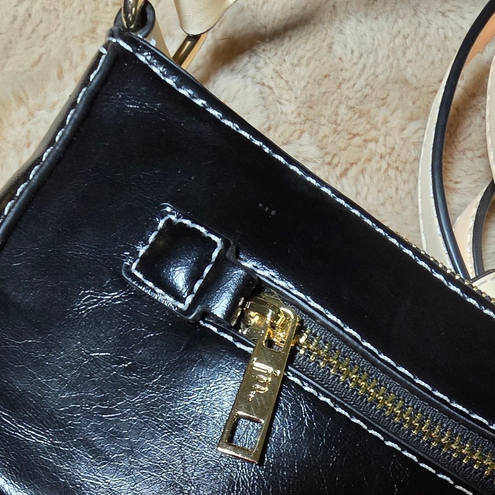 JN Black faux (?) Patent Leather Shoulder Bag Small Clutch With Gold Accent - Picture 6 of 6